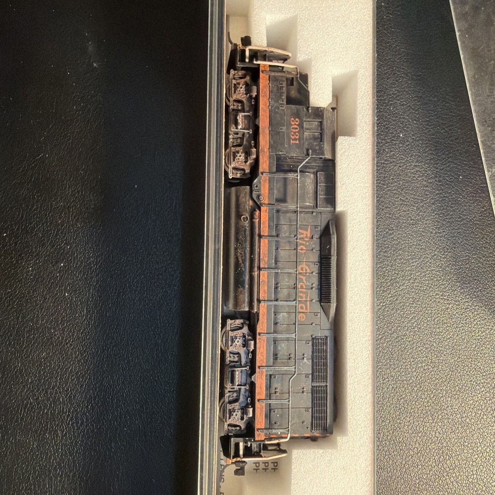 Atlas N Scale EMD GP35 Diesel Locomotive Rio Grande #3031